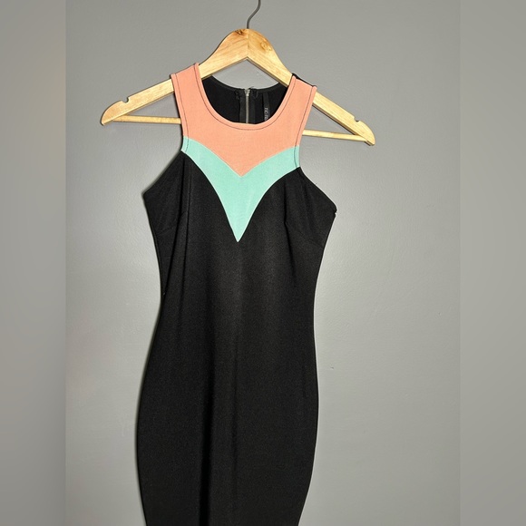 Black pink and blue dress. - Picture 1 of 2